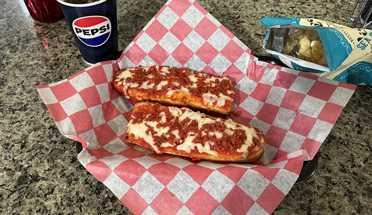 Lunch Special Pizza, Calzone, Sandwich Salad & Drinks
